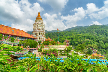Awesome view of the Kek Lok Si Temple, Penang, Malaysia - 677047807