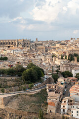 Naklejka premium Ciudad medieval con atardecer, Toledo, España