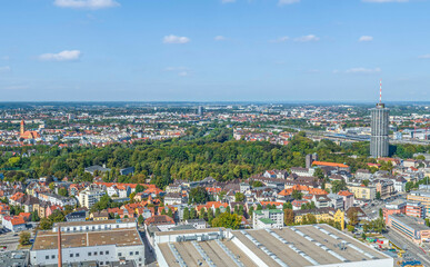 Augsburg in Schwaben im Luftbild, Blick auf den Hotelturm, das  Antonsviertel und den Wittelsbacher...
