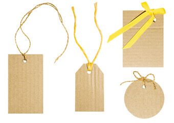 Set/set of brown tags with cord or thread made of natural craft paper and cardboard. Different shapes and positions. Light colored thread. Cut out on a blank background. PNG