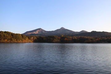Obraz premium Autumn scenery of Lake Hibara and Urabandai in Fukushima, Japan