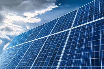 Obraz premium New solar panels and nature landscape