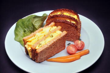 Egg bread with vegetables