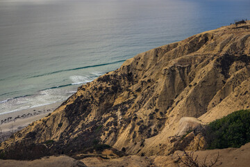 2023-10-25 CLIFFS AND HIKING TRAIL AT TORREY PINES AND BLACKS BEACHNEAR THE GLIDER PORT IN LA JOLLA CALIFORNIA NEAR SAN DIEGO CALIFORNIA