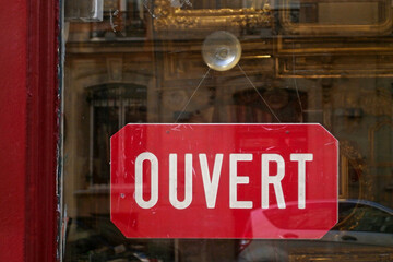 Fototapeta premium Red open sign in French