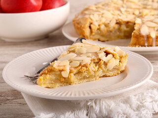 apple tart with almond topping