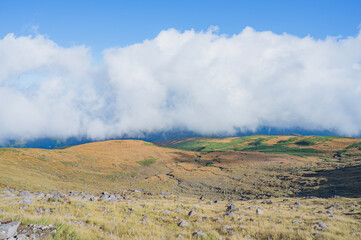 山形　月山を覆う雲（山頂付近から）