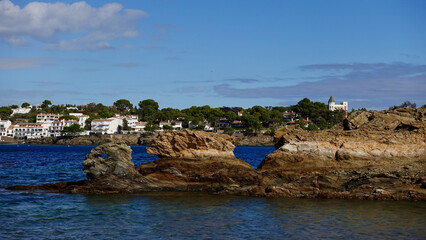 Fototapeta premium view of the coast of island