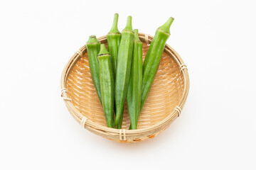 白背景にオクラ