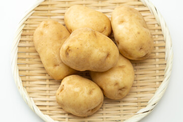 白背景にジャガイモ