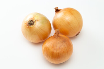白背景にタマネギ