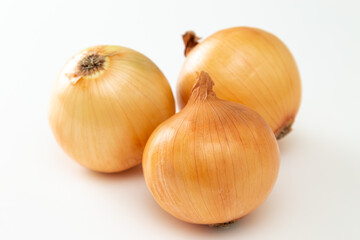 Fototapeta premium 白背景にタマネギ