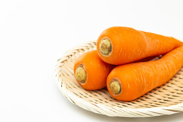 白背景にニンジン