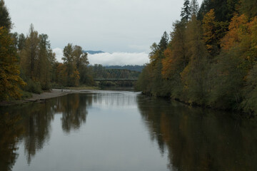 Fototapeta na wymiar Snoqualmie river banks during fall season near Tolt bridge - 2