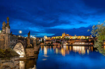 View of Prague castle and old town in Prague, Czech Republic - obrazy, fototapety, plakaty