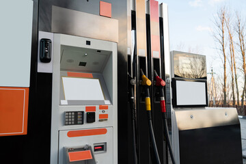Self-service filling station with touchscreen