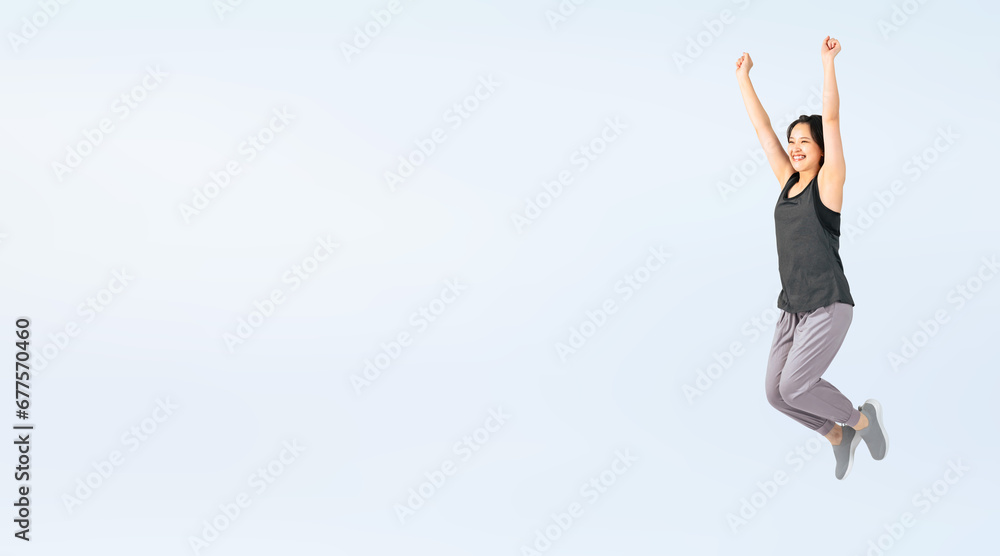Poster ジャンプするスポーツウェアを着た女性　切り抜き全身写真（切り抜き背景透過pngも販売しております。作成者リンクから「png」で検索してください）
