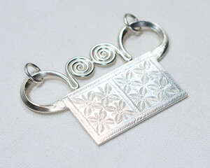 Beautiful luxury vintage handmade silver jewelry acessories, Craftsmanship silver product by...