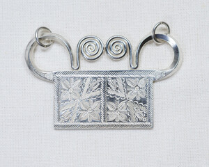 Beautiful luxury vintage handmade silver jewelry acessories, Craftsmanship silver product by...