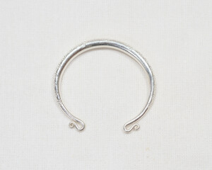 Beautiful luxury vintage handmade silver jewelry acessories, Craftsmanship silver product by...