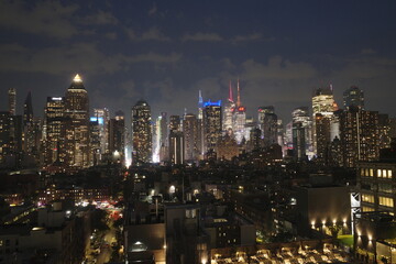 Fototapeta na wymiar Skyline of Manhattan at night
