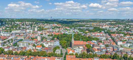 Die östliche Innenstadt von Ulm an der Donau, Blick zur Sankt-Georgs-Kirche und zum Olgaplatz