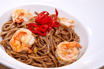 buckwheat soba with shrimps and pepper