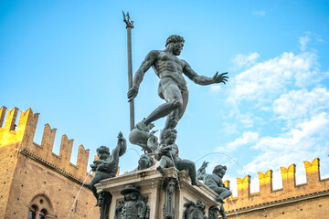 Piazza del Nettuno square in Bologna, Emilia-Romagna, Italy © CarlosMSubirats