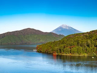 Gordijnen 神奈川県足柄下郡箱根町にある芦ノ湖と赤い鳥居と日本の象徴富士山 © jpimage
