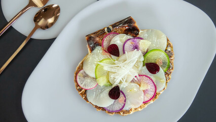 plat restaurant gastronomique coquilles saint jacques 