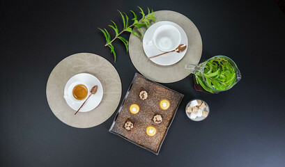 Infusion verveine et g&acirc;teaux