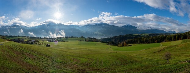 Fototapeta na wymiar Bergpanorama, Schwaz, Österreich, Alpen