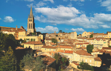 Fototapeta na wymiar Panoramic view of Saint emilion, wine beautiful city classified by unesco, France
