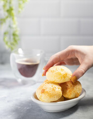 Pão de queijo café da manhã