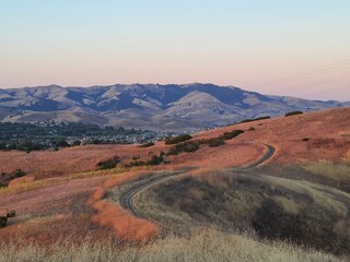 Fototapeta premium Last light on the Diablo Vista trail in San Ramon, California