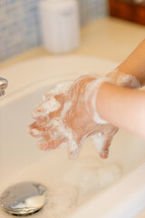 Fototapeta na wymiar 感染対策のため日々の手洗いが必要です。