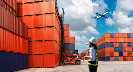 Foreman Woman control loading Containers box