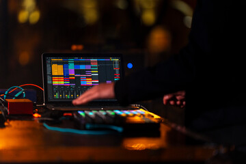 Table de mixage d'un DJ