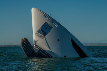 yacht sunk after Hurricane Norma October 2023 La Paz Baja California Sur - obrazy, fototapety, plakaty