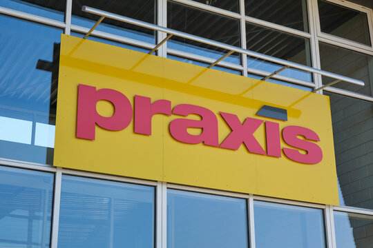 Praxis logo on a store. Praxis is one of the largest DIY chains in the Netherlands. The company started in Venlo in 1978 and currently has 195 branches.