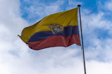 Drapeau colombien au vent