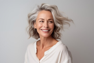 Fototapeta premium woman smiling toward the camera, generative AI