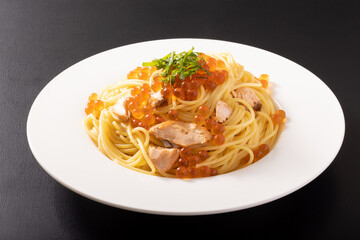 北海道産　秋鮭とイクラのパスタ