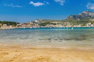Fototapeta na wymiar Mallorca's coastal town Port de Soller: sun, sand and sea