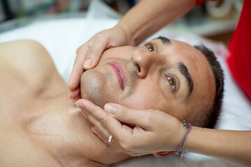 Non-surgical facelift for man - Italian modeling massage Gym