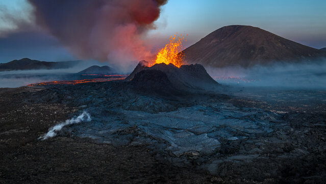 Litli-Hr&uacute;tur volcanic eruption