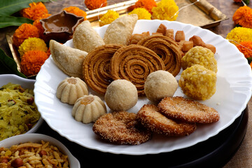 Diwali snacks Diwali faral, Diwali Special sweet and salty snacks, Festival snacks from Maharashtra, India.