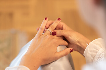 anillos, anillas, anillo, alianzas, doble, par, dos, amor, pareja, macro, zoom, lavanda, planta, aroma, cenital, simbólico, unión, matrimonio, mano, uñas, beldad