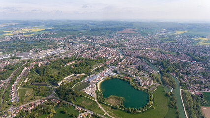 Aerial shot of Verdun with its lush, green park