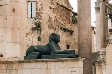 Deurstickers Statue of sphinx at the Peristyle square. Diocletian Palace, ancient palace built for the Roman emperor Diocletian, Split, Croatia © Viktoriya
